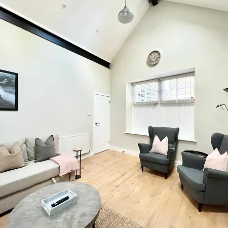 Cotham - The Stables *