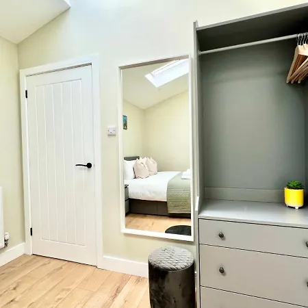 Cotham - The Stables Бристоль