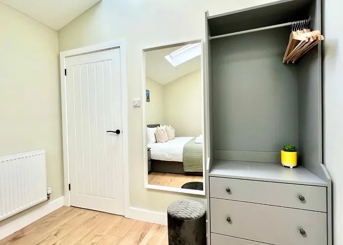 Cotham - The Stables Бристоль