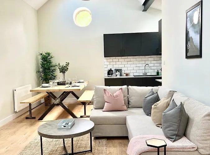 Cotham - The Stables Бристоль