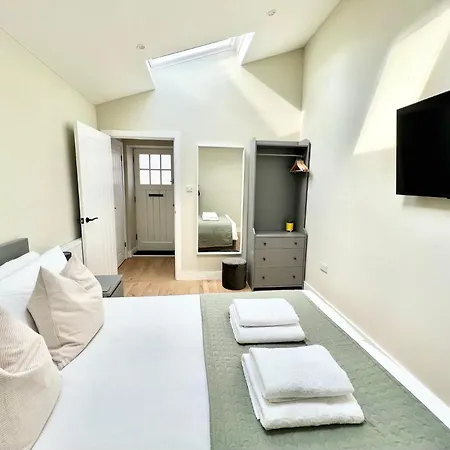 Cotham - The Stables * Bristol