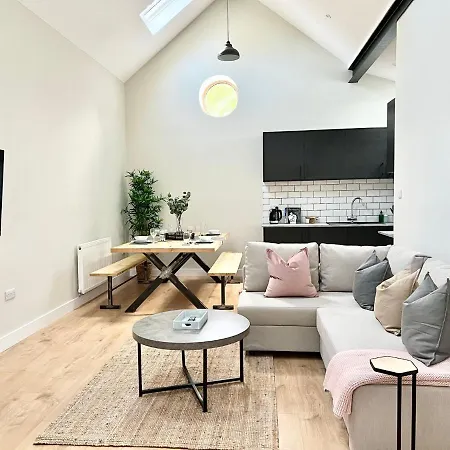 Cotham - The Stables *