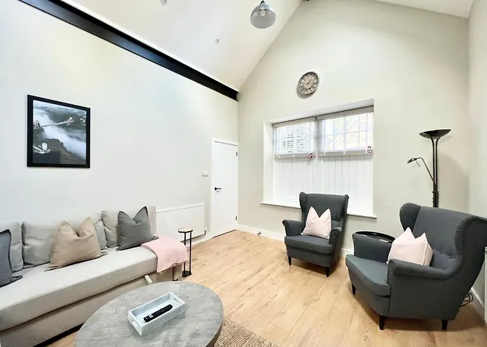 Cotham - The Stables *